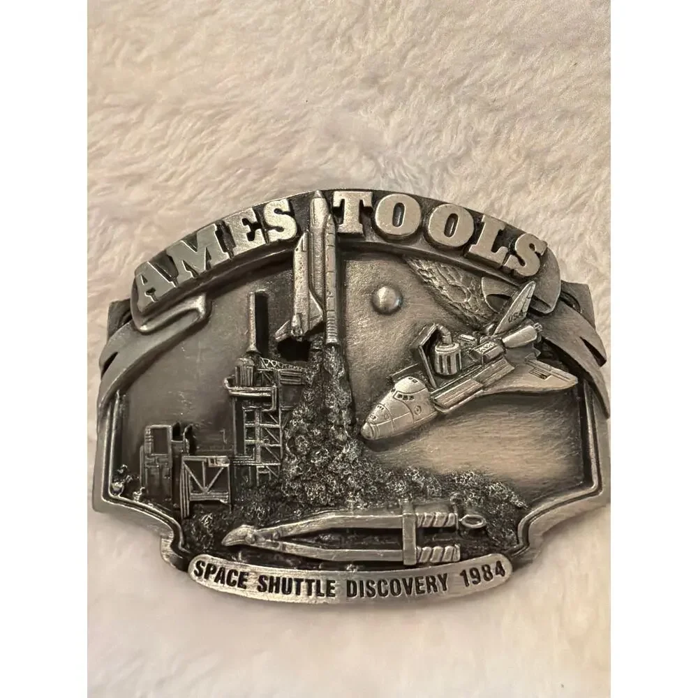 Siskiyou L.E. 1989 Ames Tools Space Shuttle Discovery 1984 3D Pewter Buckle